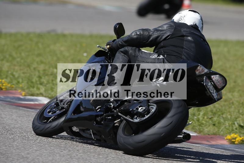 /Archiv-2024/29 12.06.2024 MOTO.CH Track Day ADR/Gruppe blau/26